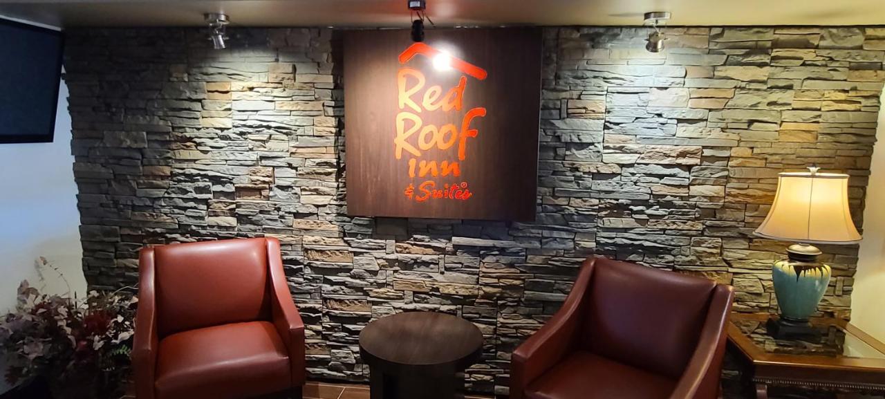Red Roof Inn & Suites Cornelius - Lake Norman Exterior photo